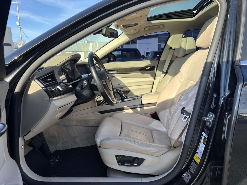 2011 BMW 7 Series 750Li xDrive