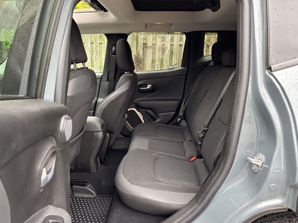 2016 Jeep Renegade Latitude 75th Anniversary Edition