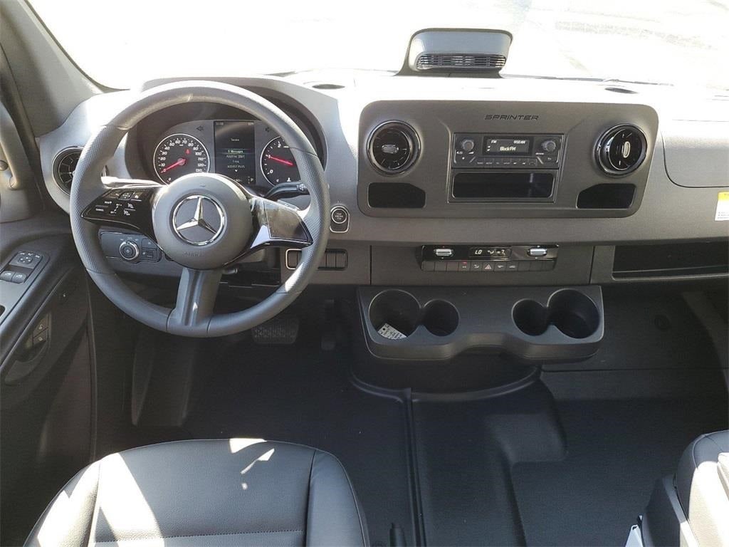 2025 Mercedes-Benz Sprinter 2500 Cargo 144 WB