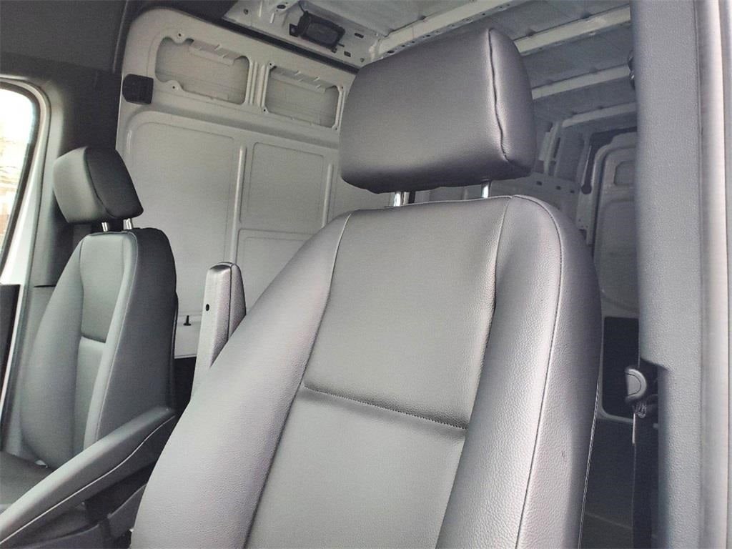 2025 Mercedes-Benz Sprinter 2500 2500 Standard Roof I4 Diesel 144" RWD