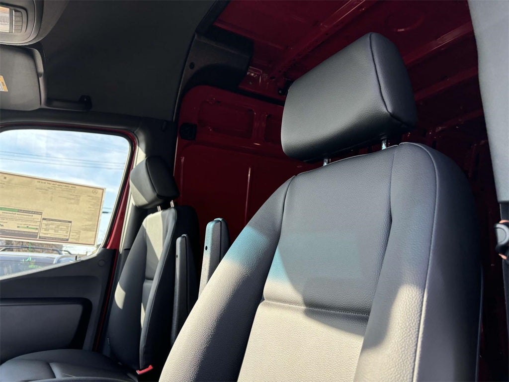 2025 Mercedes-Benz Sprinter 2500 2500 Standard Roof I4 Diesel 144" RWD