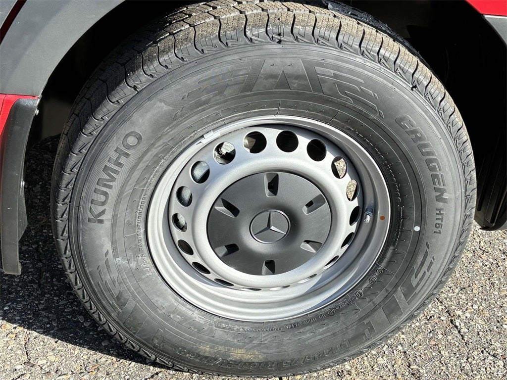 2025 Mercedes-Benz Sprinter 2500 2500 Standard Roof I4 Diesel 144" RWD