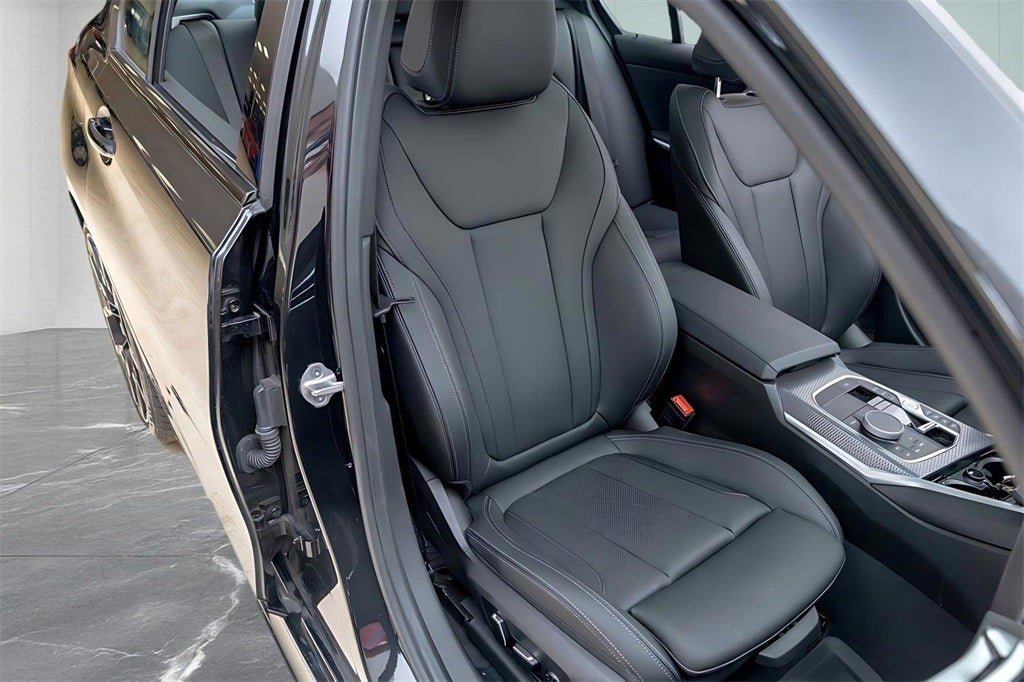 2025 BMW 3 Series 330i xDrive