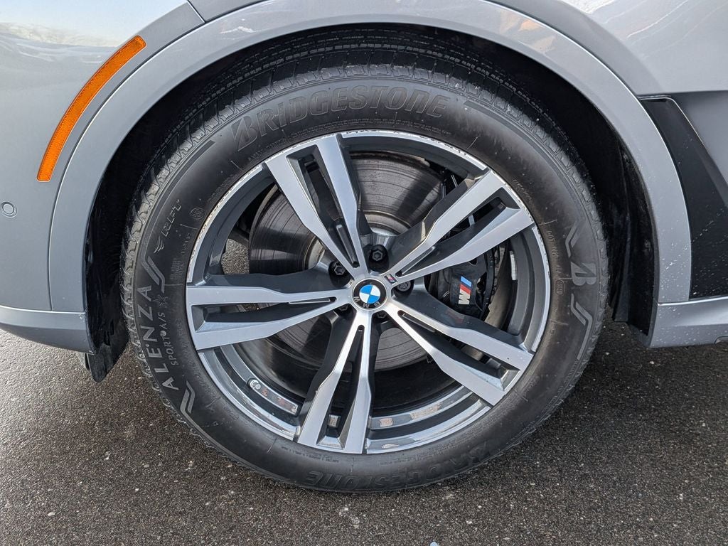 2025 BMW X7 M60i