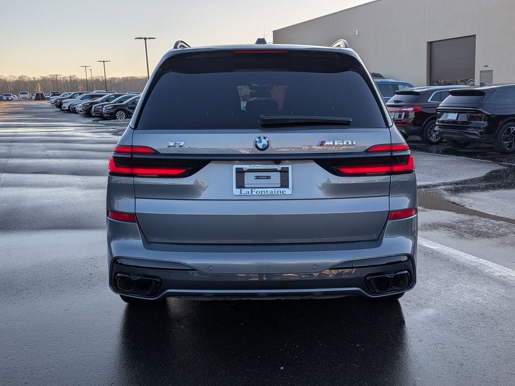 2025 BMW X7 M60i
