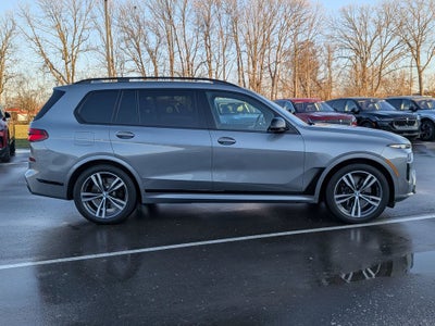 2025 BMW X7 M60i