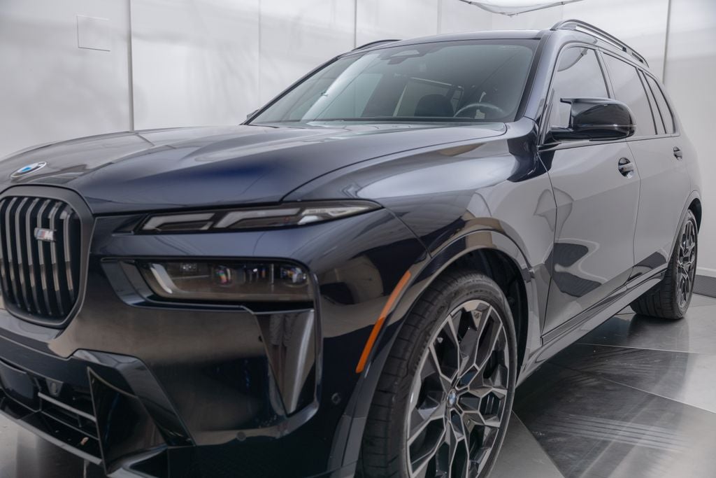 2025 BMW X7 M60i