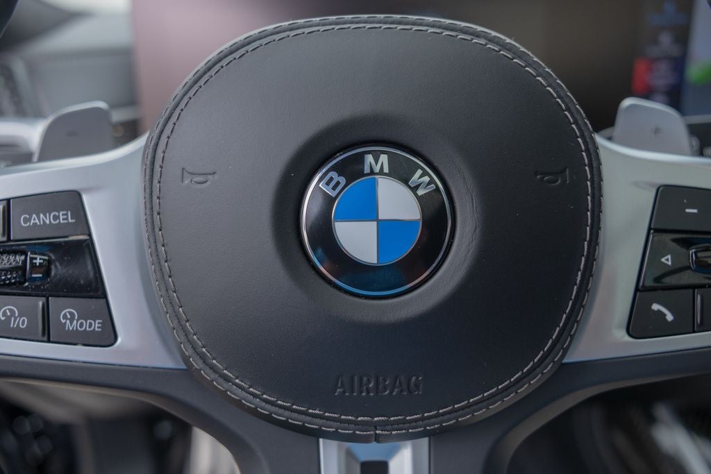2025 BMW X7 M60i