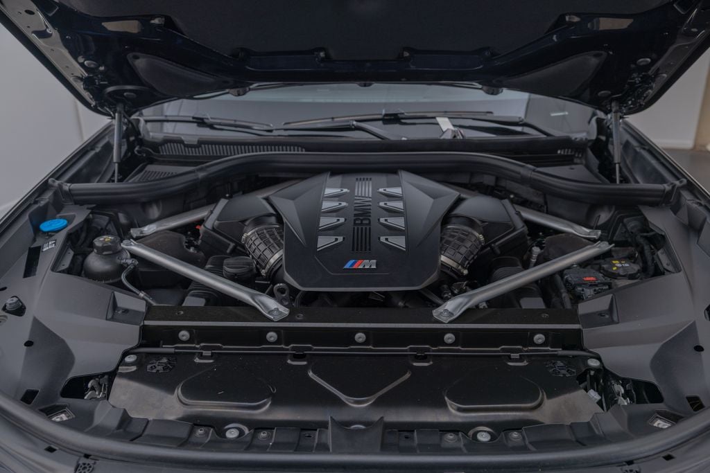 2025 BMW X7 M60i