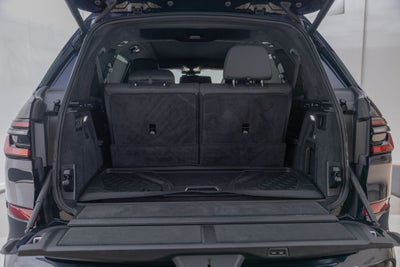 2025 BMW X7 M60i