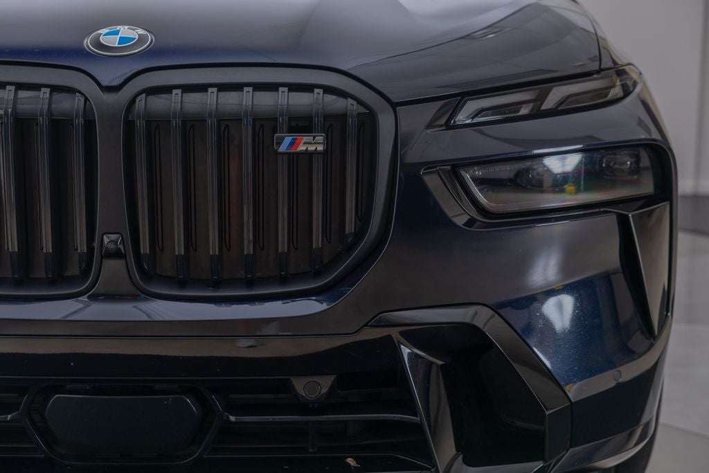 2025 BMW X7 M60i