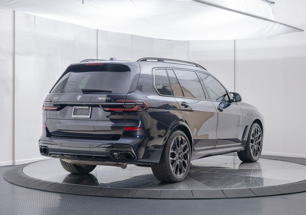 2025 BMW X7 M60i