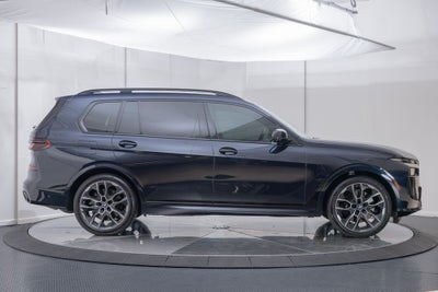2025 BMW X7 M60i