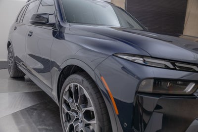 2025 BMW X7 M60i