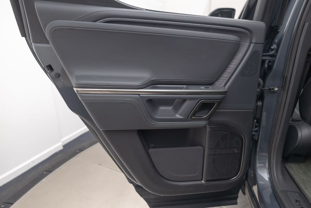 2023 Rivian R1T Adventure