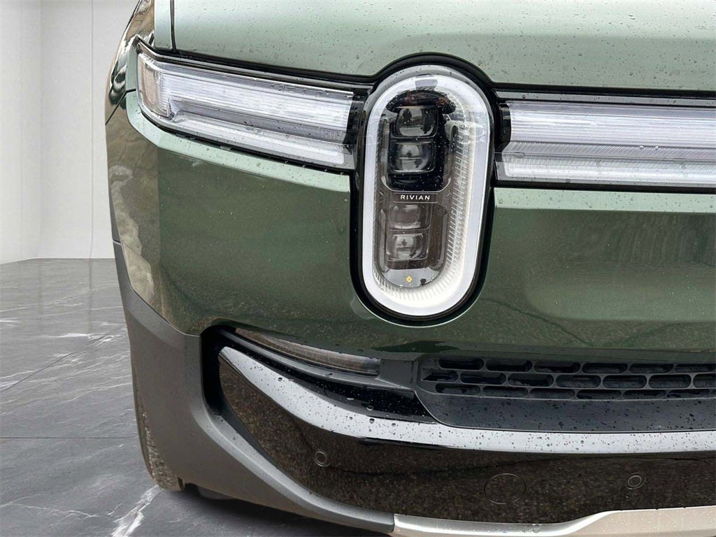 2025 Rivian R1T Adventure