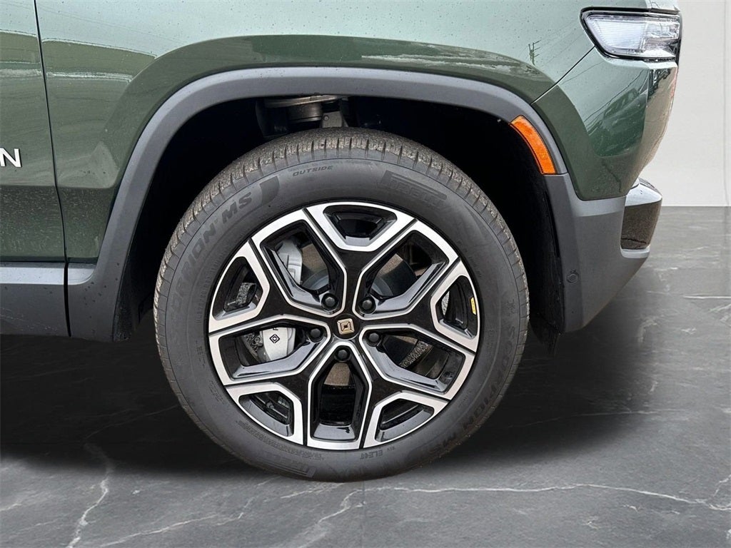 2025 Rivian R1T Adventure