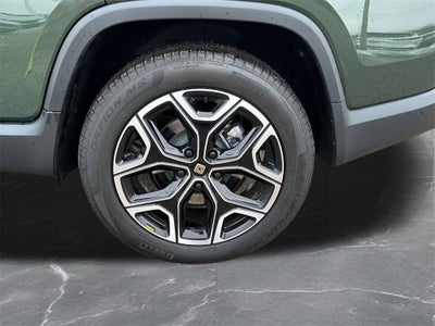 2025 Rivian R1T Adventure