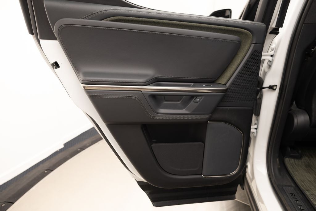 2025 Rivian R1T Adventure Dual Motor Standard Pack