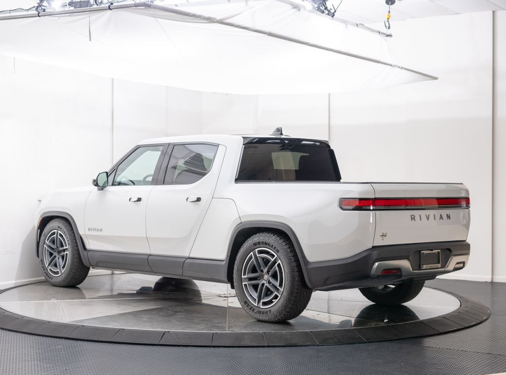 2025 Rivian R1T Adventure Dual Motor Standard Pack