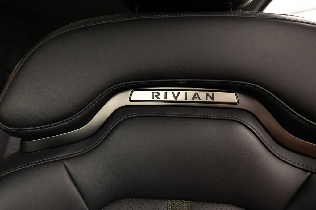 2025 Rivian R1T Adventure Dual Motor Standard Pack