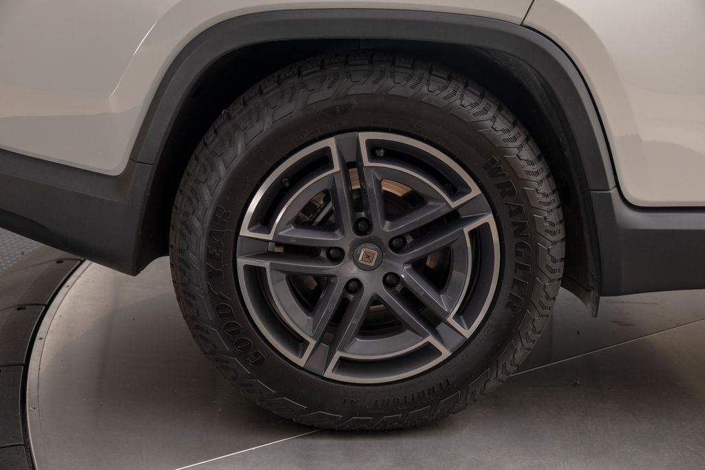 2025 Rivian R1T Adventure Dual Motor Standard Pack