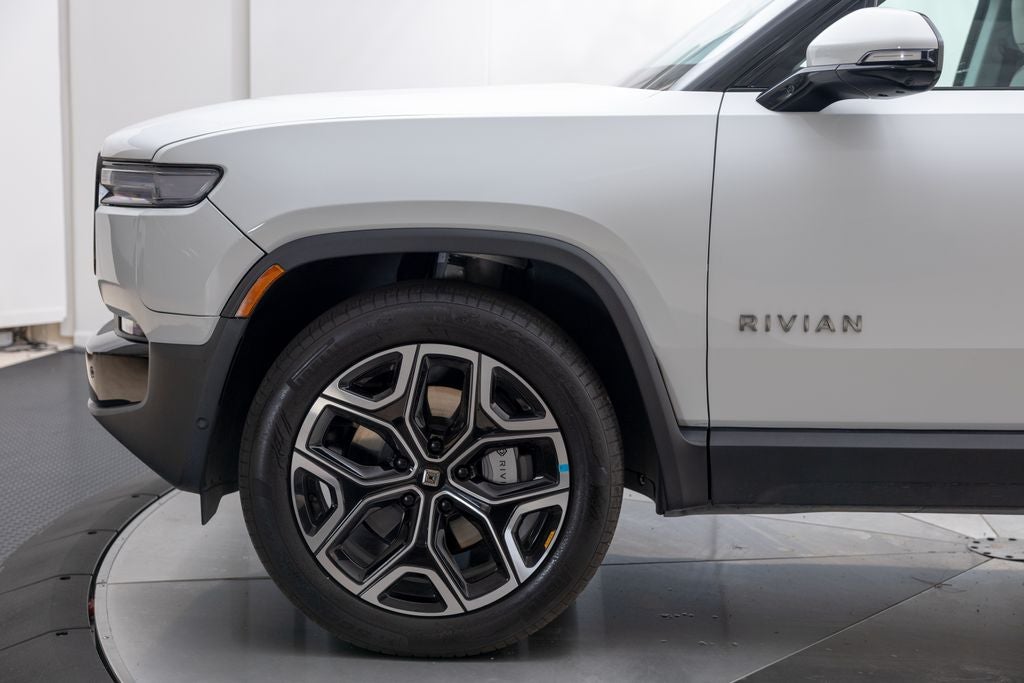 2025 Rivian R1S Adventure Dual Motor Standard Pack