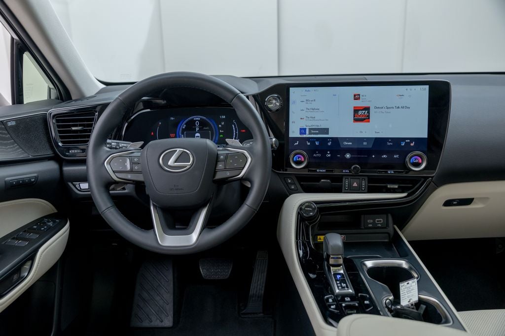 2025 Lexus NX 350h Luxury