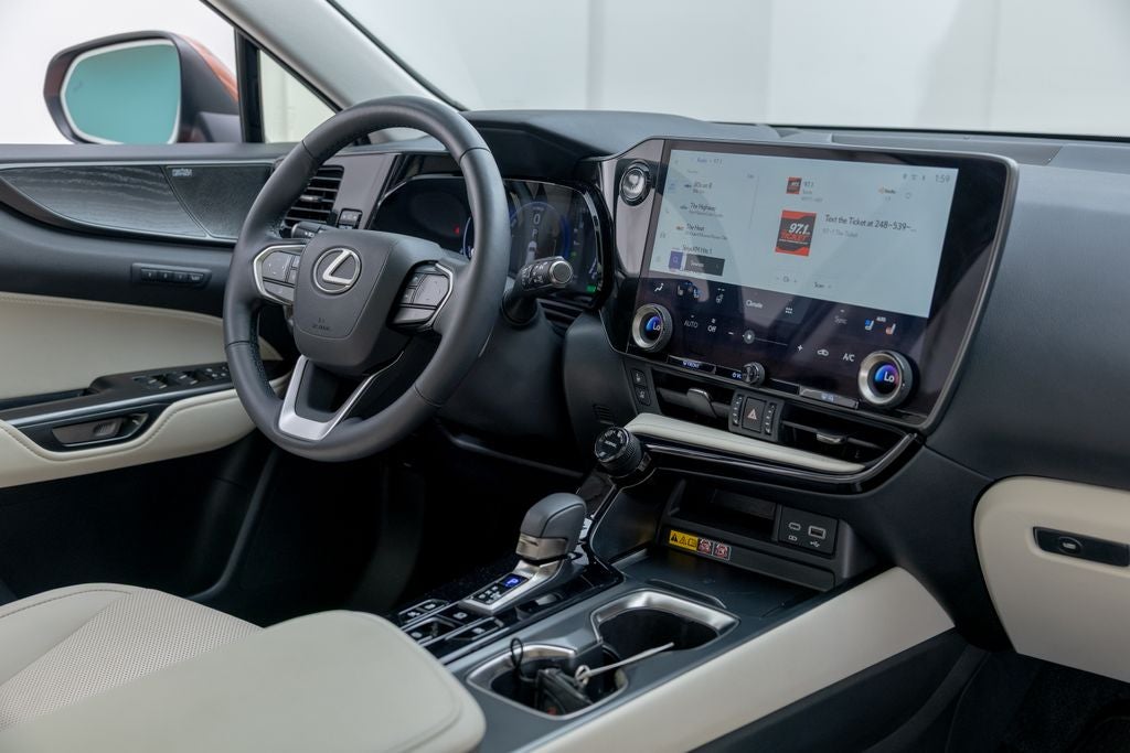 2025 Lexus NX 350h Luxury