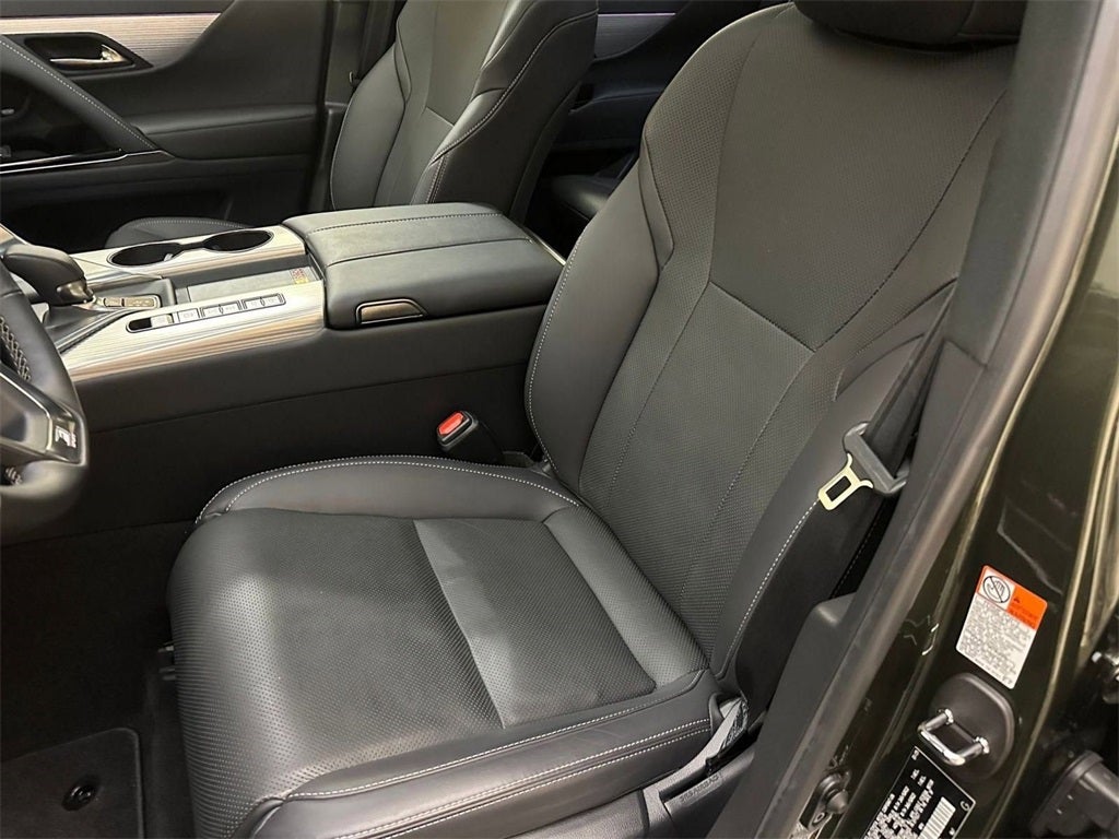 2025 Lexus LX 700h F SPORT