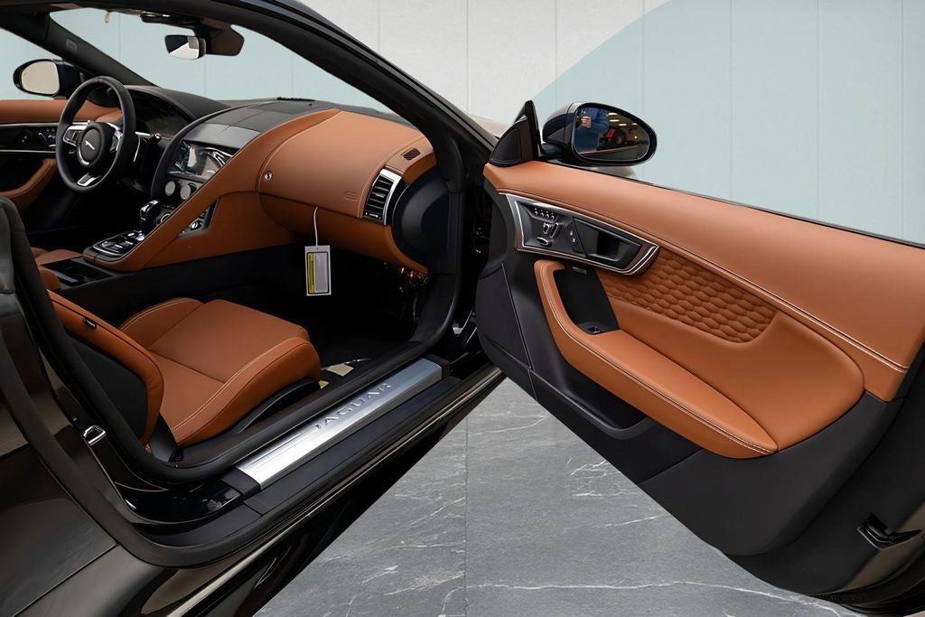 2024 Jaguar F-TYPE P450