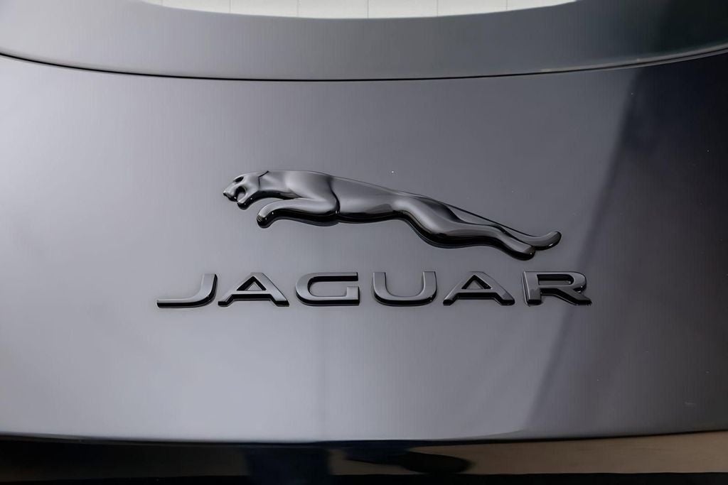 2024 Jaguar F-TYPE P450