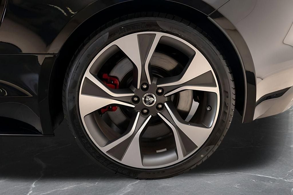 2024 Jaguar F-TYPE P450