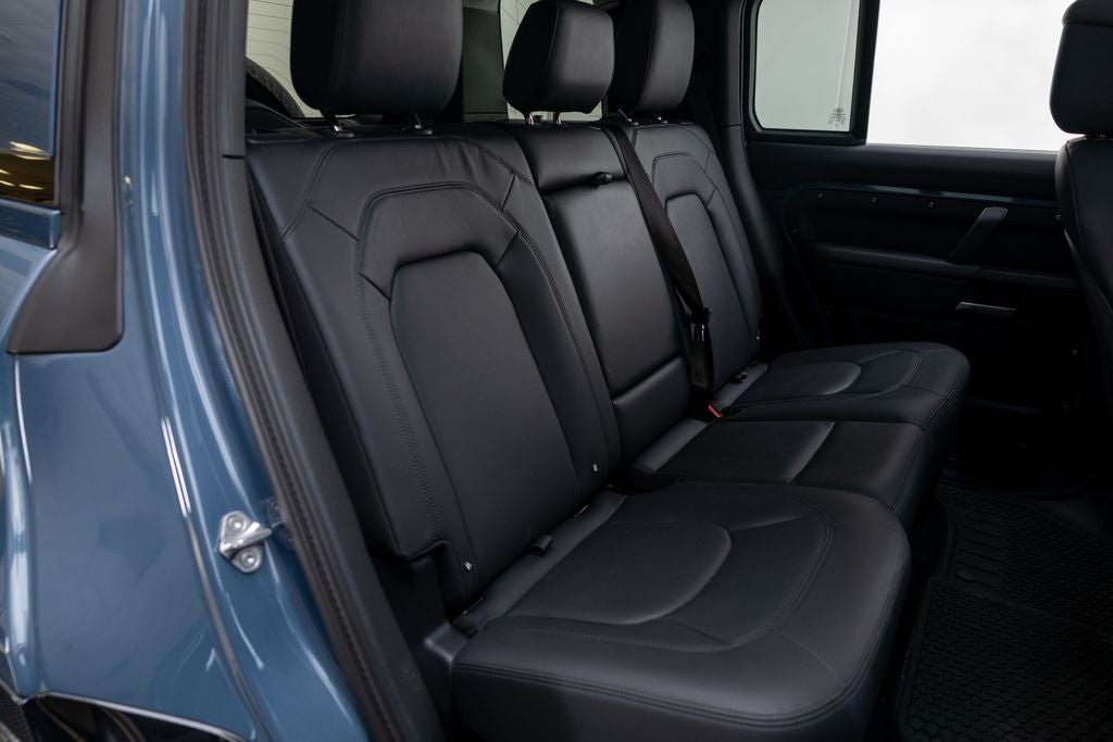 2025 Land Rover Defender 110 X-Dynamic SE