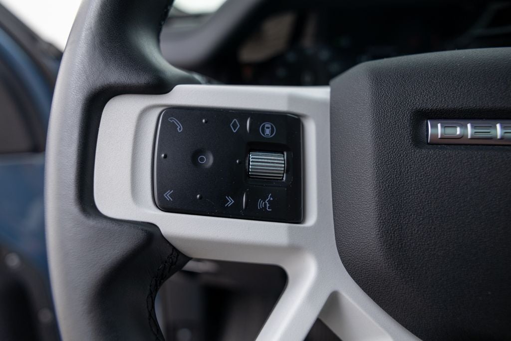 2025 Land Rover Defender 110 X-Dynamic SE