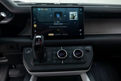2025 Land Rover Defender 110 X-Dynamic SE