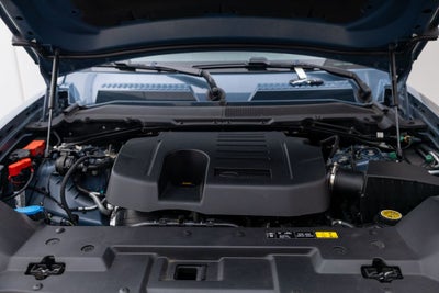 2025 Land Rover Defender 110 X-Dynamic SE