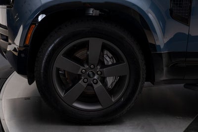 2025 Land Rover Defender 110 X-Dynamic SE