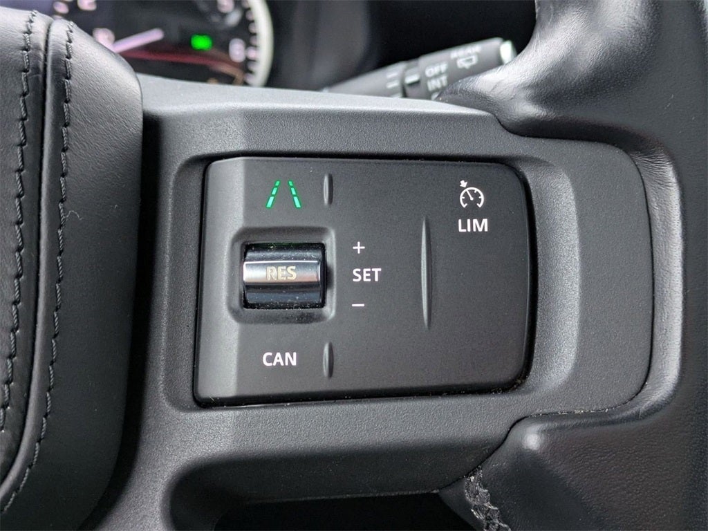 2023 Land Rover Defender 130 X-Dynamic SE