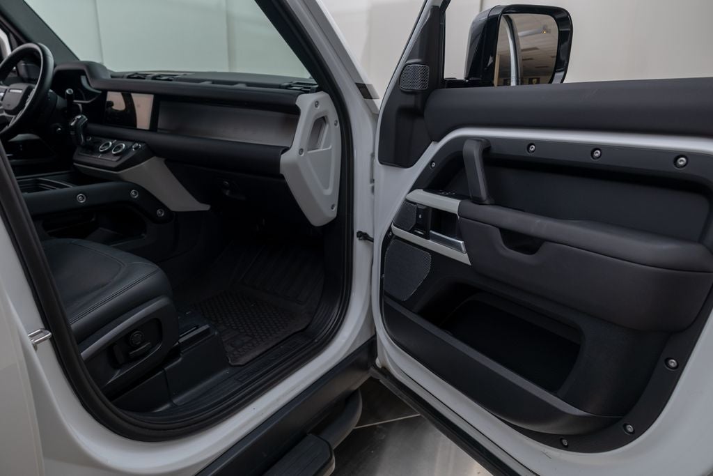 2024 Land Rover Defender 110 S