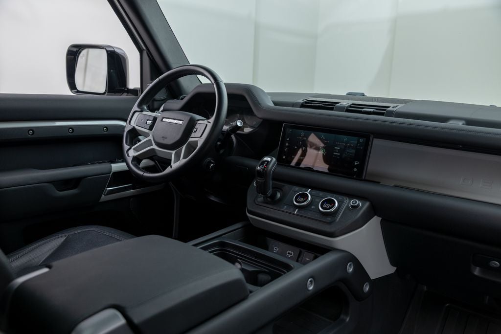 2024 Land Rover Defender 110 S