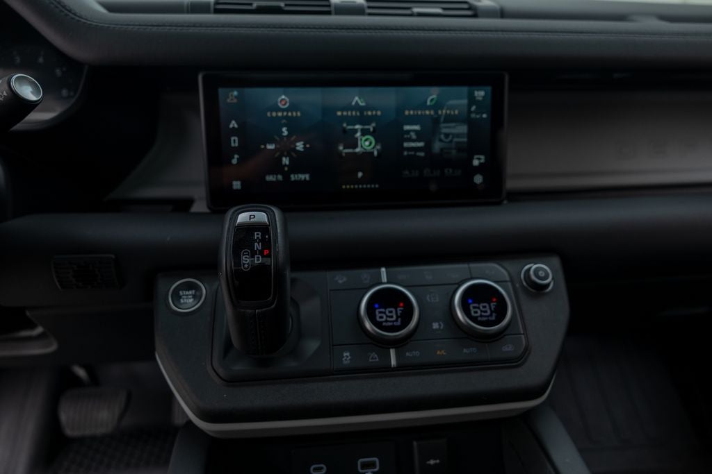 2024 Land Rover Defender 110 S