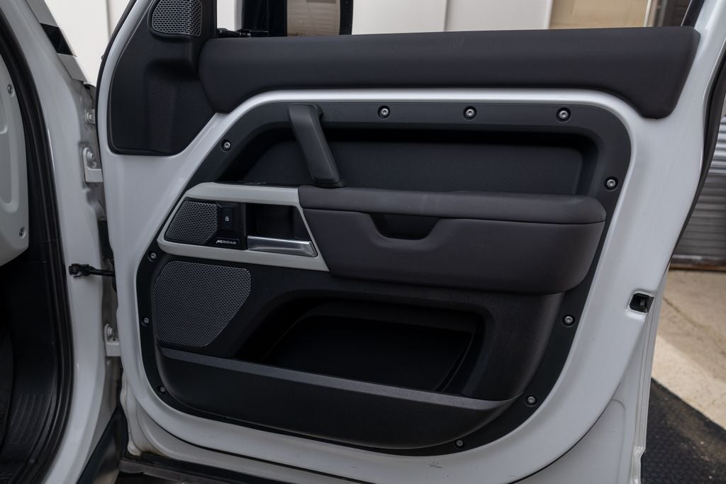 2024 Land Rover Defender 110 S