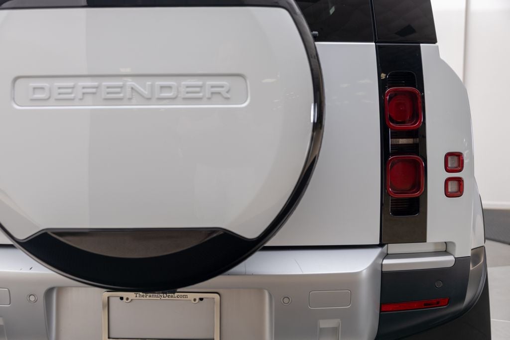 2024 Land Rover Defender 110 S