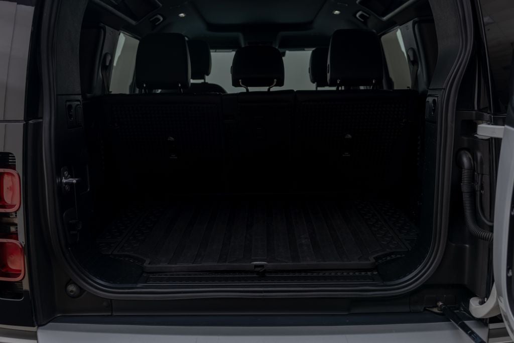 2024 Land Rover Defender 110 S