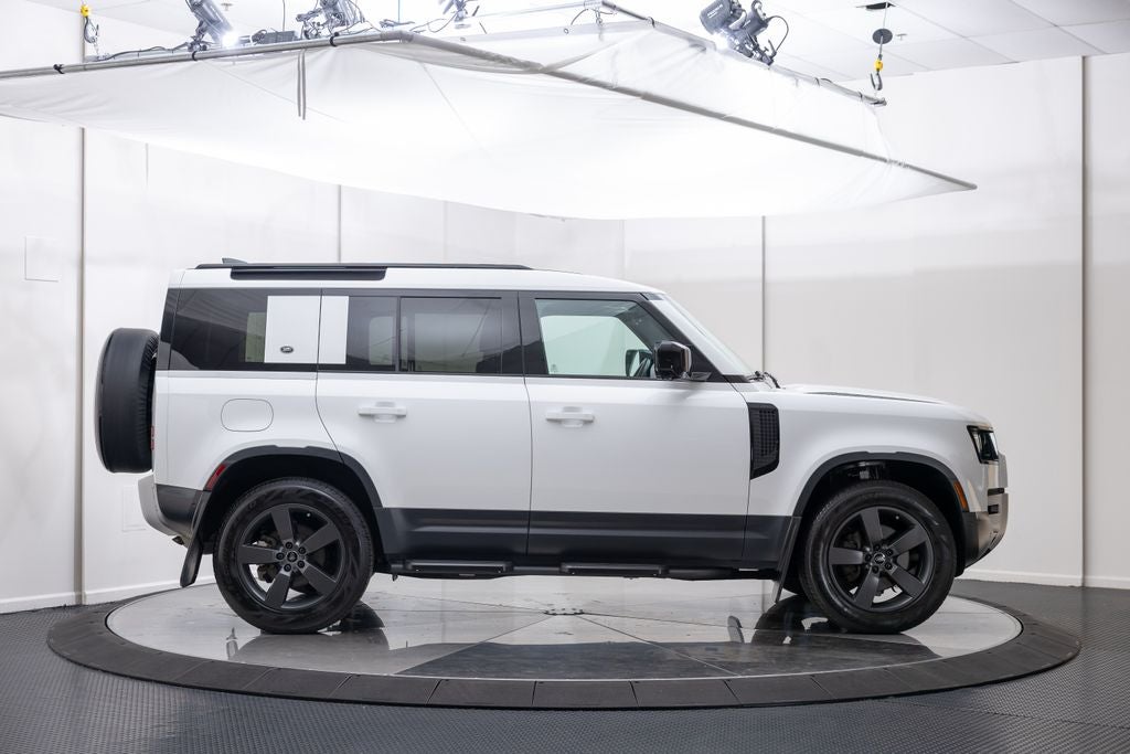 2024 Land Rover Defender 110 S