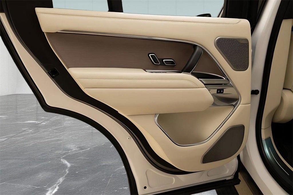 2025 Land Rover Range Rover Autobiography