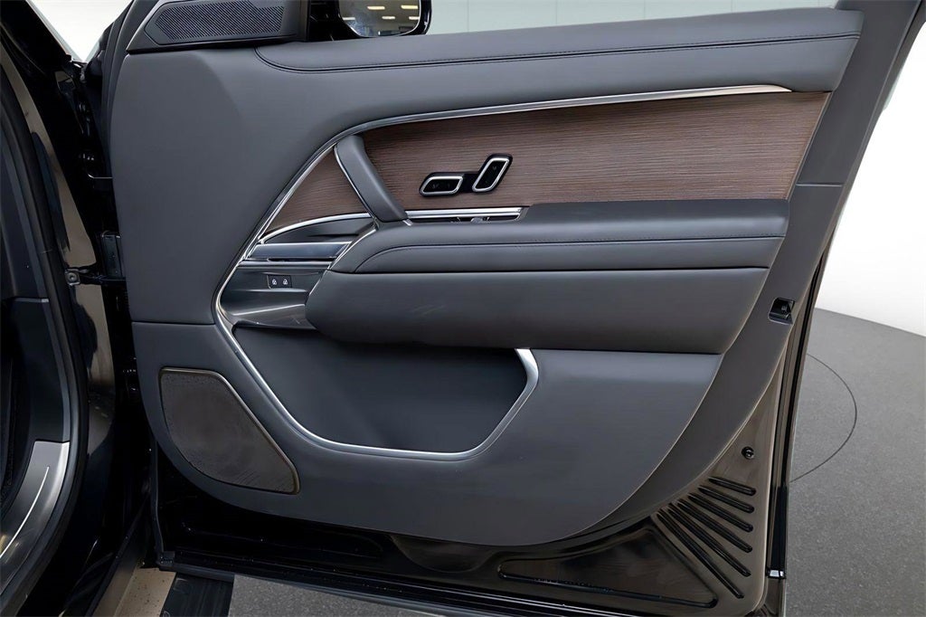 2025 Land Rover Range Rover Autobiography