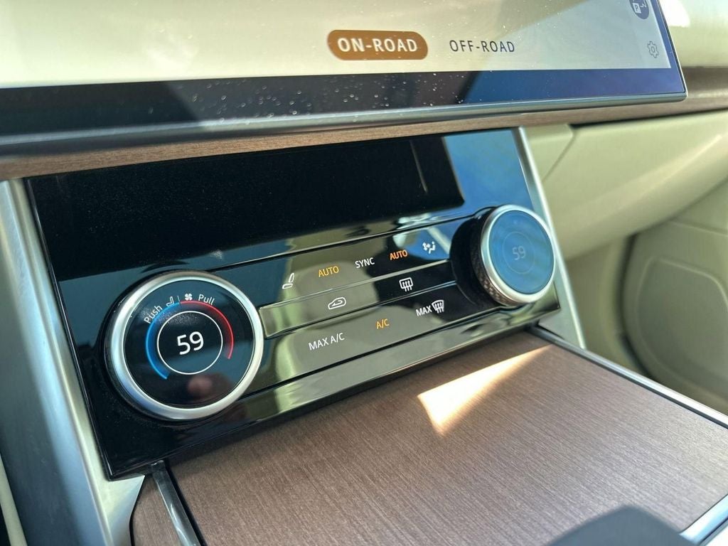 2023 Land Rover Range Rover SE