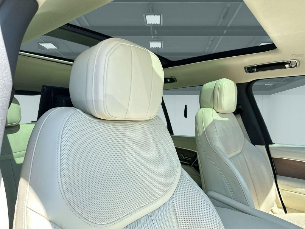 2023 Land Rover Range Rover SE